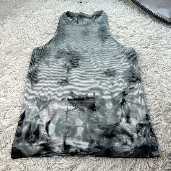 Lululemon Swiftly Tech Tank 2.0 *Wash Shibori Stripe Graphite Grey - Picture 1 of 4